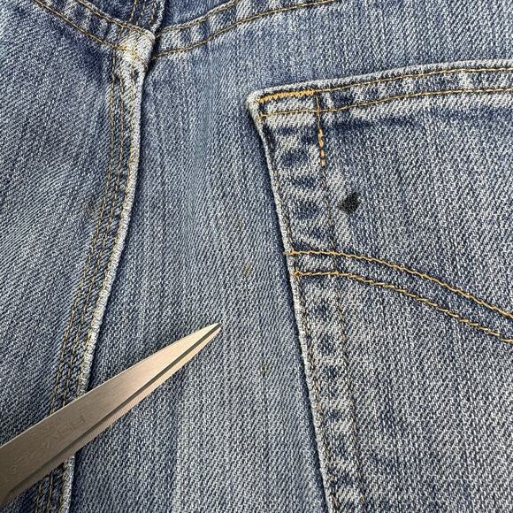 Carhartt Jeans Mens 36x32 Blue Denim Straight Leg Medium Wash Work Wear Cotton - Picture 8 of 9